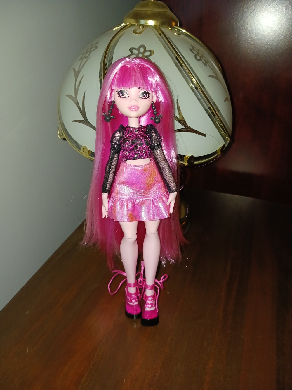 Monster High Skulltimate Secrets Fearidescent Draculaura Doll Reroot